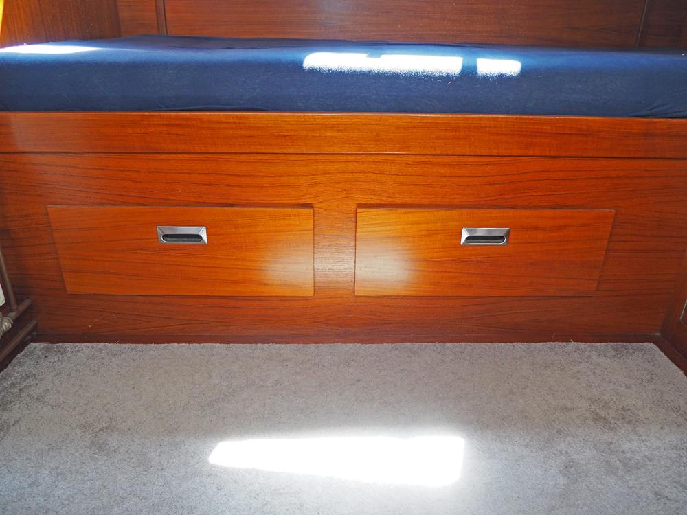 Aft cabin, Accommodation